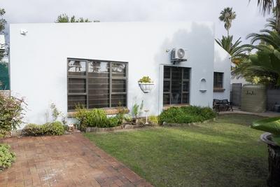 House For Sale in Bothasig, Milnerton