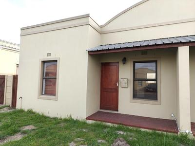Townhouse For Sale in Bardale Village, Blue Downs
