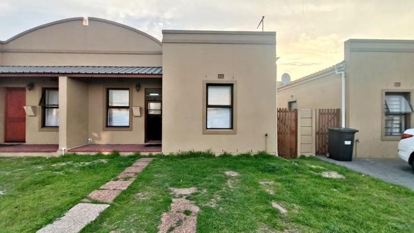 House For Sale in Bardale Village, Blue Downs