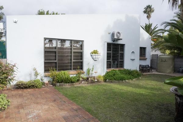 House For Sale in Bothasig, Milnerton